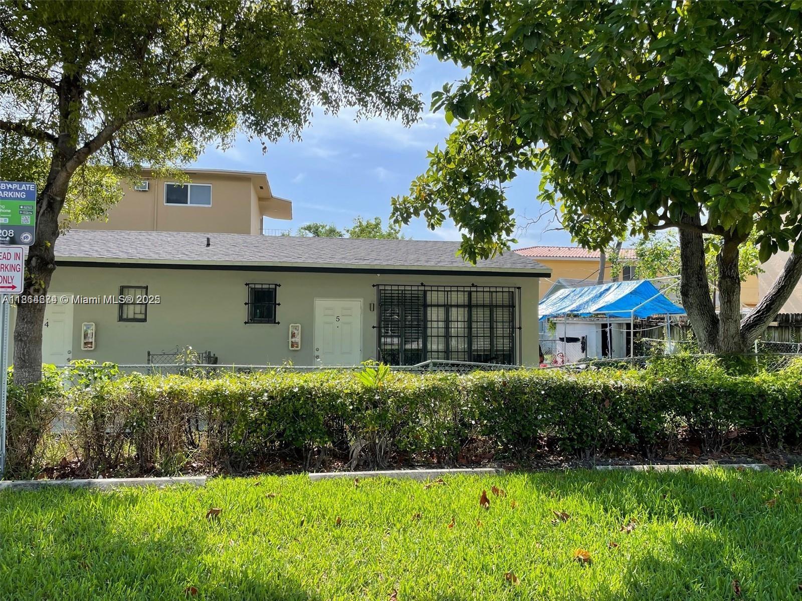 6dd28e9b-7147 1346 NW 6th St, Miami FL 33125 — #A11864674