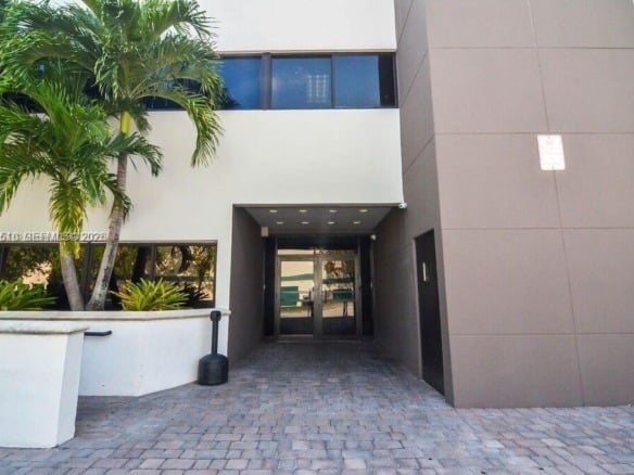 5600 SW 135th Ave, Miami FL 33183 — #A11866510