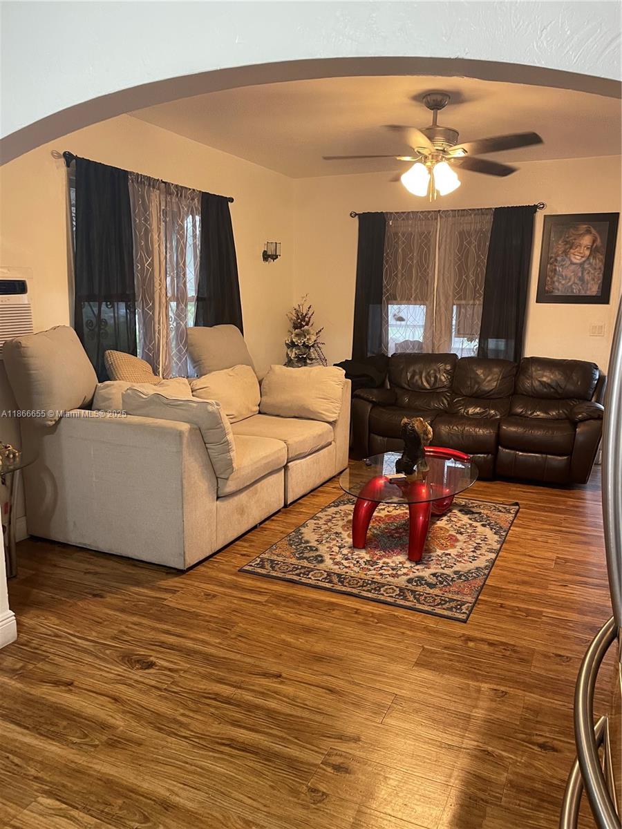 6dd28e9b-7243 404 NW 23rd Ct, Miami FL 33125 — #A11866655