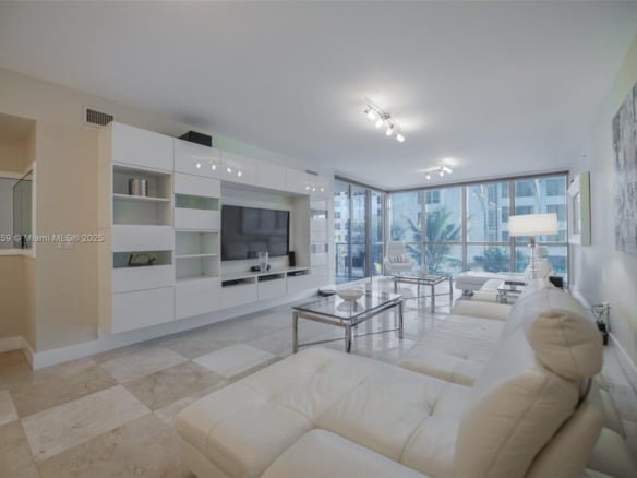 3101 S Ocean Dr # 404, Hollywood FL 33019 — #A11868259