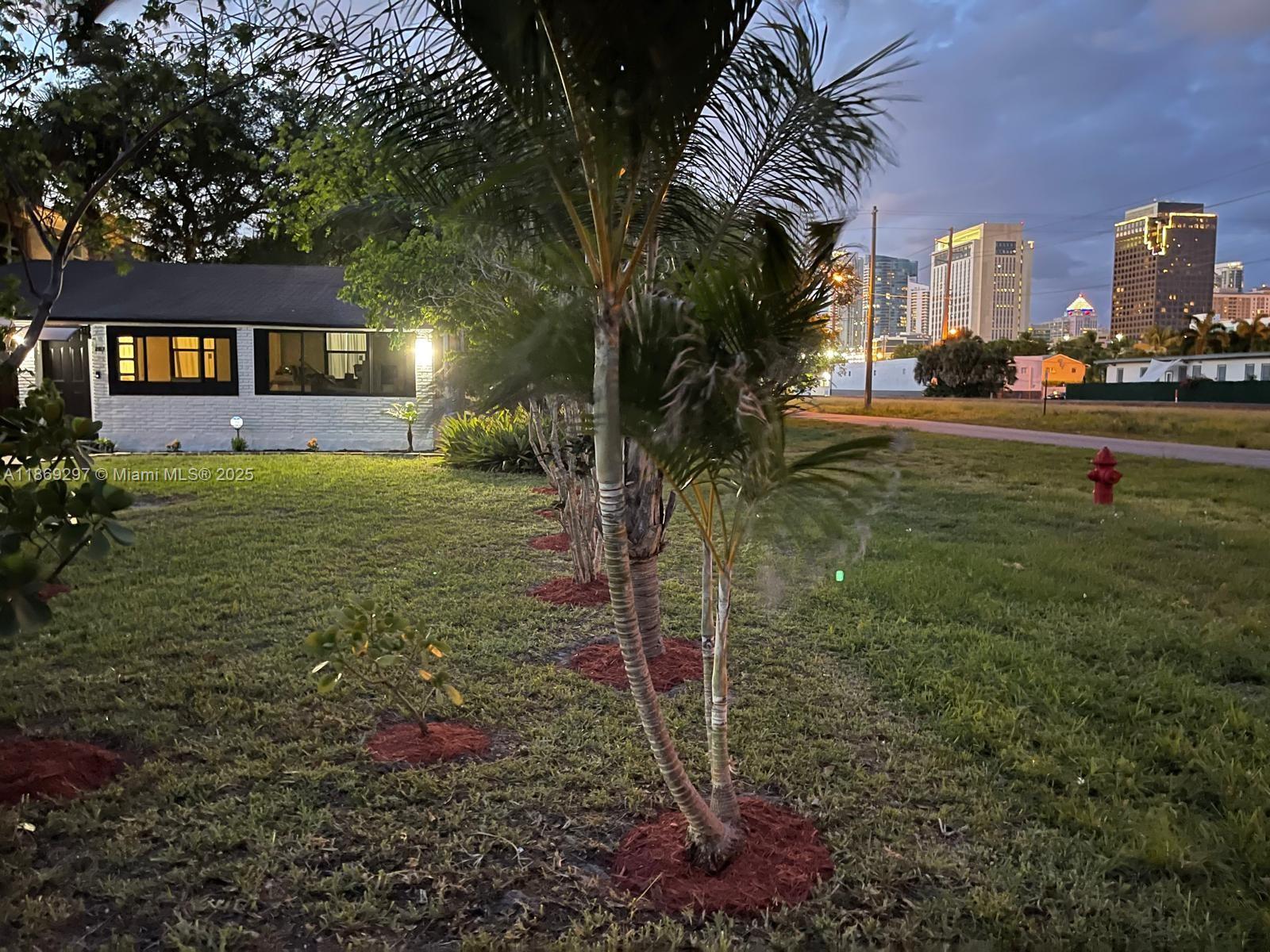 6dd28e9b-7330 207 SW 11th Street, Fort Lauderdale FL 33315 — #A11869297