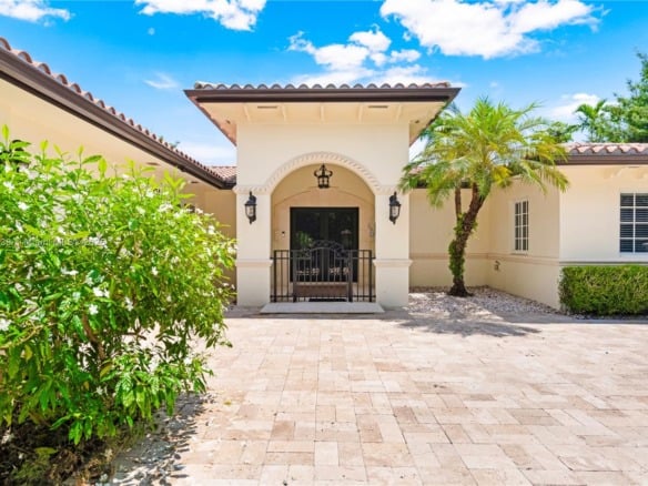 4001 Santa Maria St, Coral Gables FL 33146 — #A11869538
