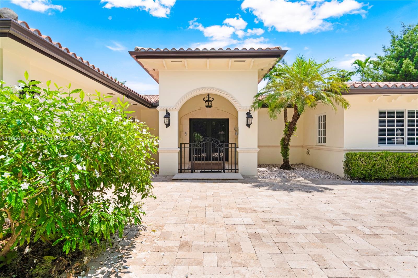 4001 Santa Maria St, Coral Gables FL 33146 — #A11869538