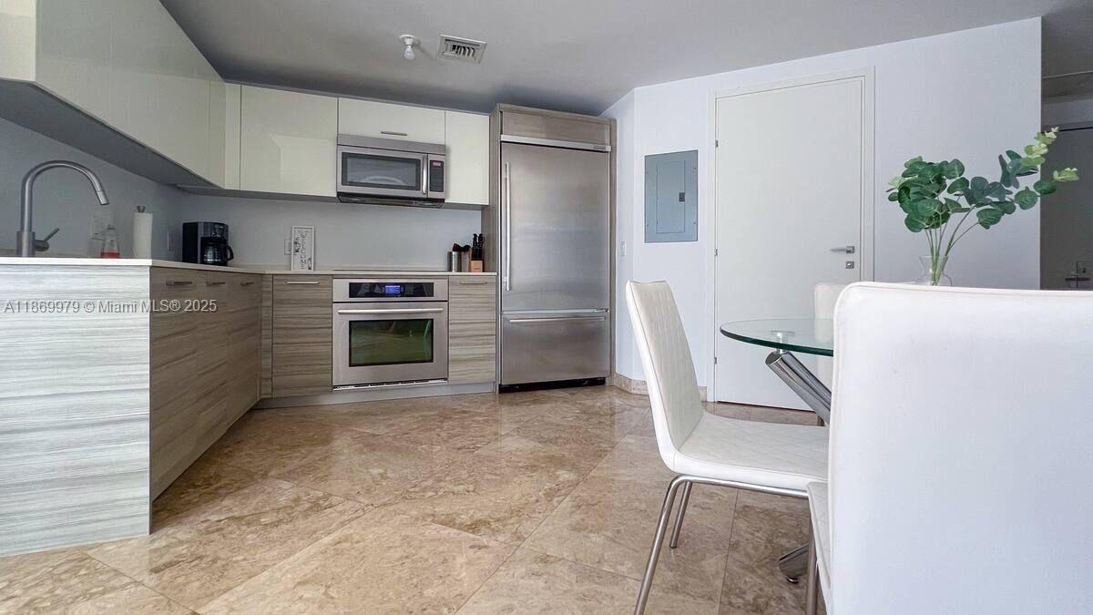 6dd28e9b-7366 1300 Brickell Bay Dr # 3007, Miami FL 33131 — #A11869979