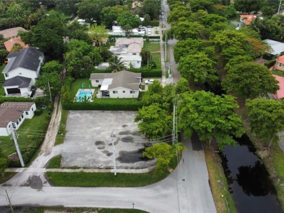 425 Esplanade Dr, Miami Springs FL 33166 — #A11870006
