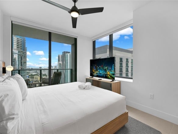 159 NE 6th St # 3901, Miami FL 33132 — #A11870393