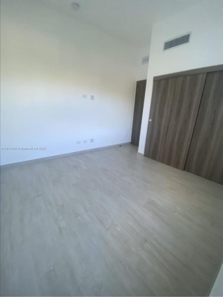 Listing #A11870402