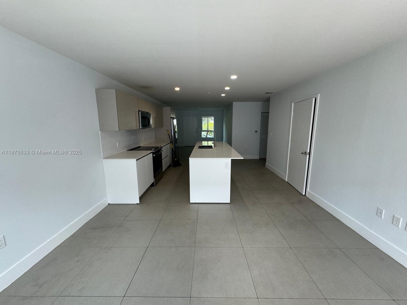 2555 NE 193rd St # 2106, Miami FL 33180 — #A11870533