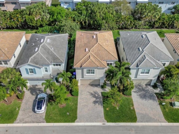 4353 Large Leaf Ln, Hollywood FL 33021 — #A11871178