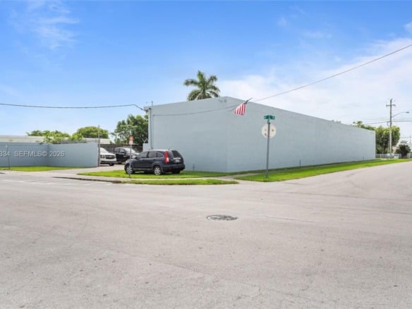 105 NE 1st Rd, Homestead FL 33030 — #A11871334