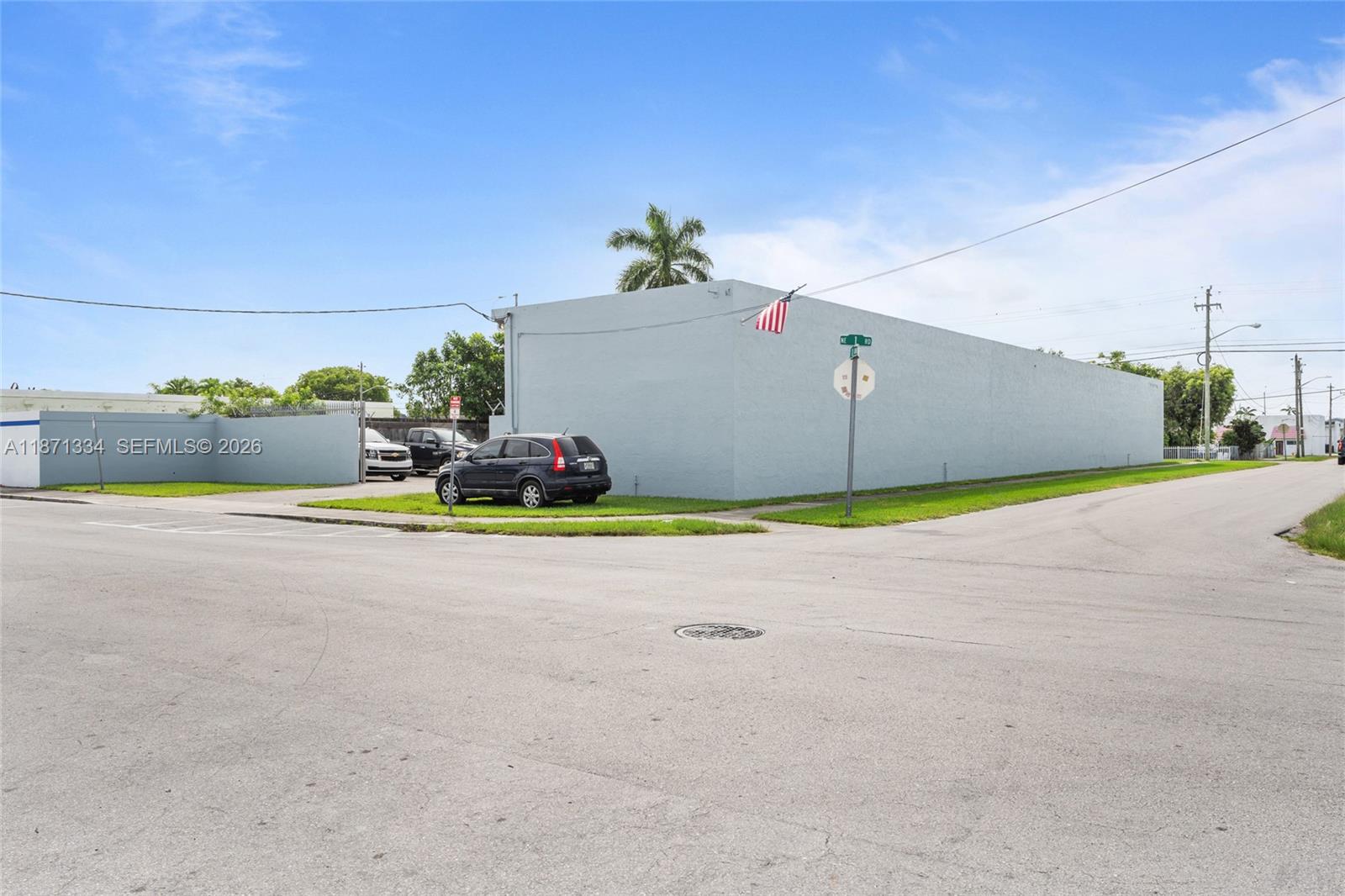 6dd28e9b-7437 105 NE 1st Rd, Homestead FL 33030 — #A11871334