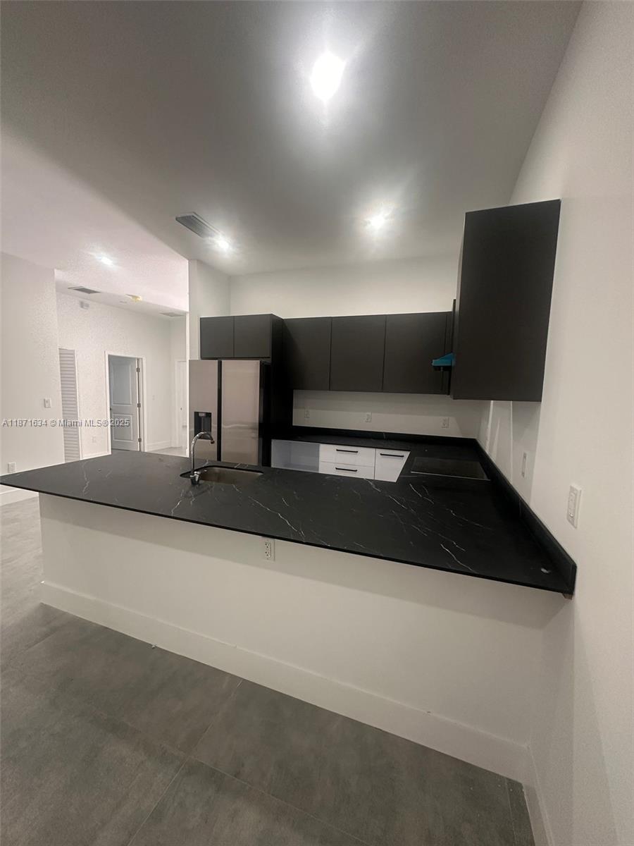 6dd28e9b-7459 2423 NW 23rd Ln, Fort Lauderdale FL 33311 — #A11871634