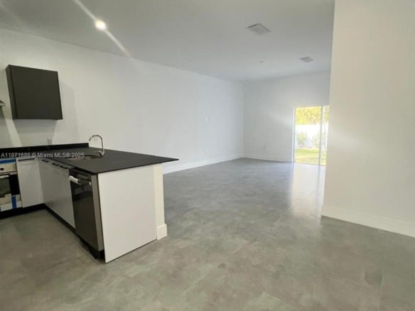 2421 NW 23rd Ln, Fort Lauderdale FL 33311 — #A11871686