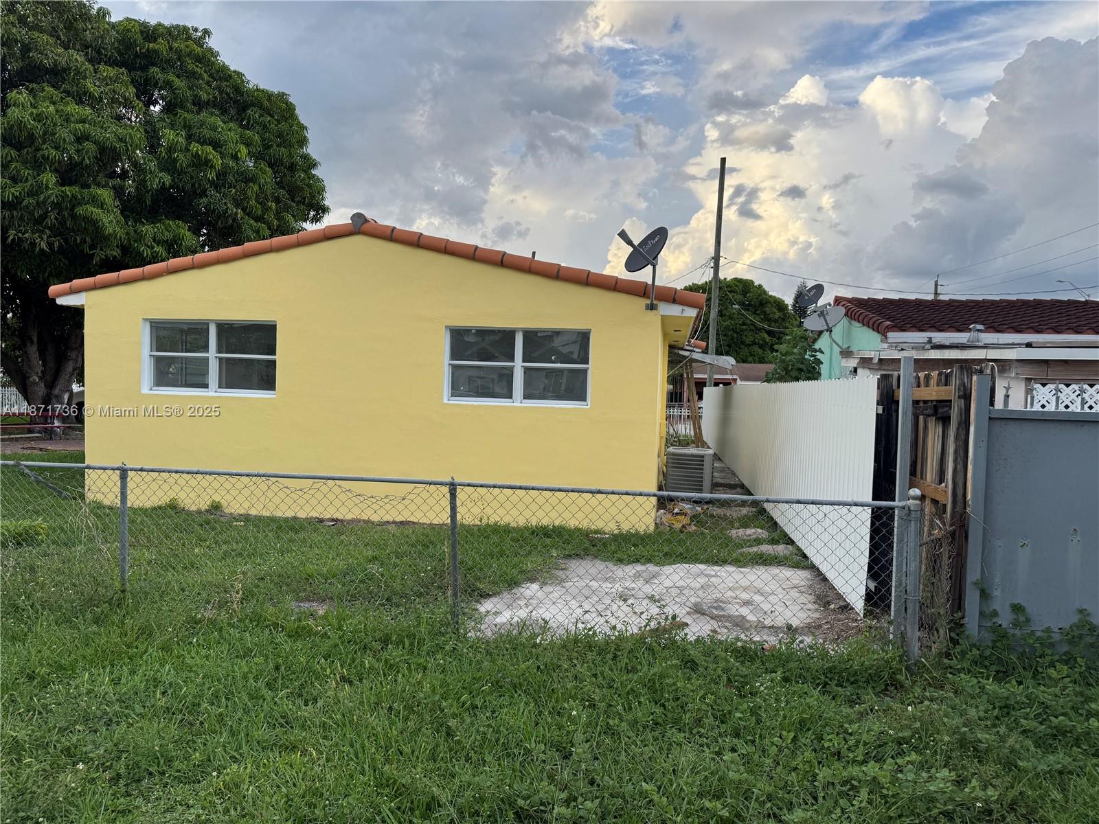 6dd28e9b-7465 685 SE Park Dr, Hialeah FL 33010 — #A11871736