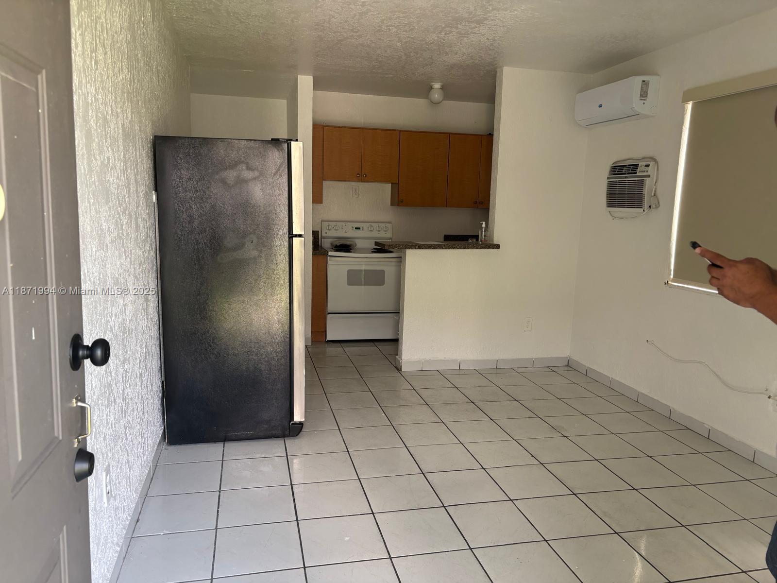 6dd28e9b-7473 5100 NW 23rd Ave # 1, Miami FL 33142 — #A11871994
