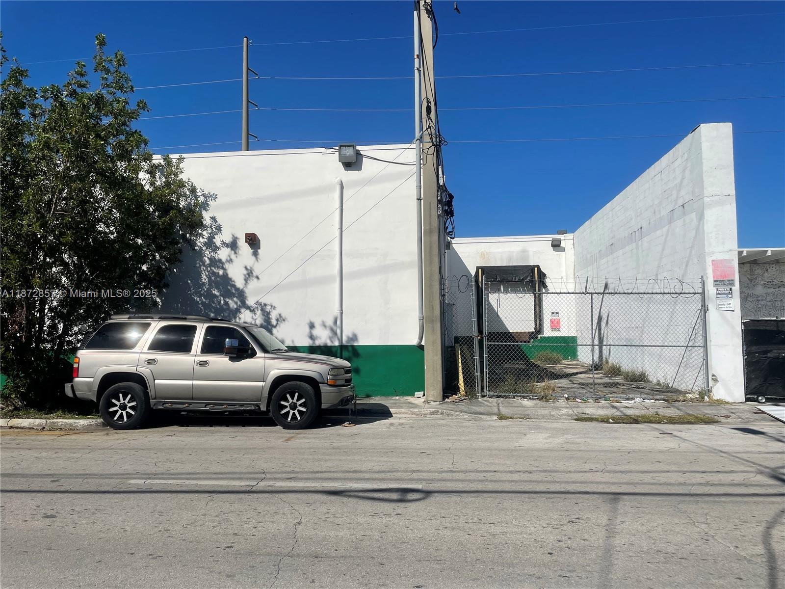 1395 NW 22nd St, Miami FL 33142 — #A11872857