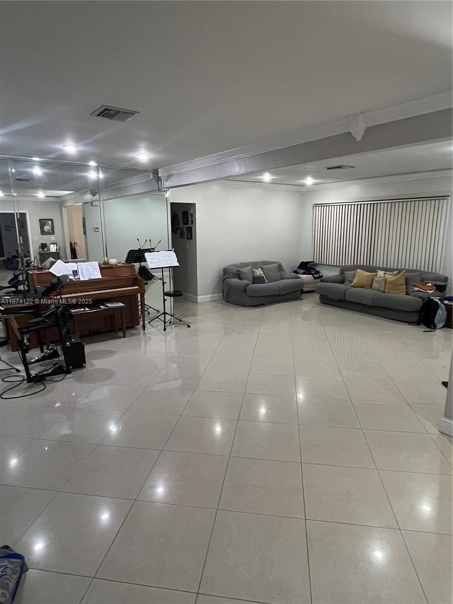 7521 SW 57th Ter, Miami FL 33143 — #A11874122