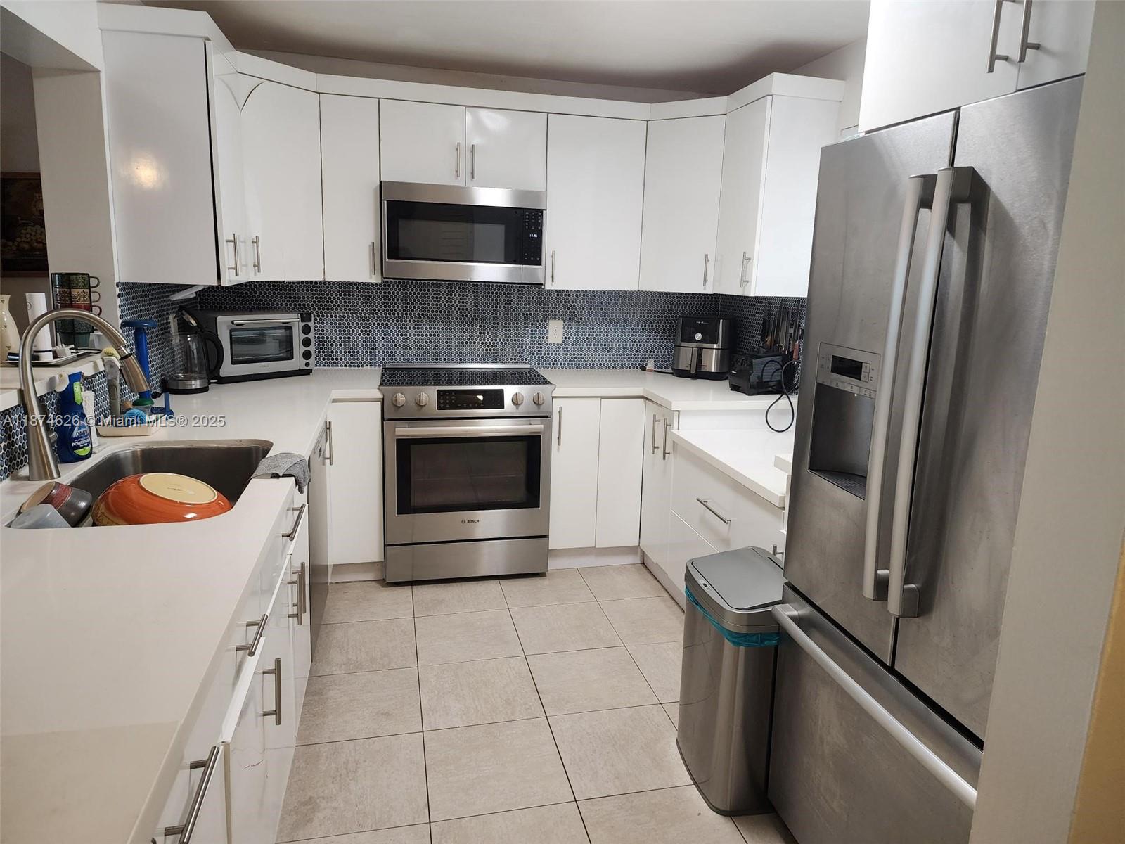 425 SE 11th Ter # 403, Dania Beach FL 33004 — #A11874626