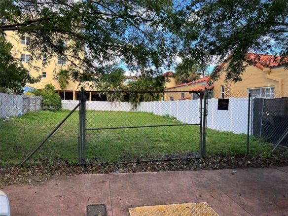 935 2nd St, Miami Beach FL 33139 — #A11875076