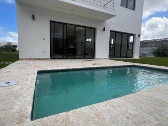 Listing #A11875243