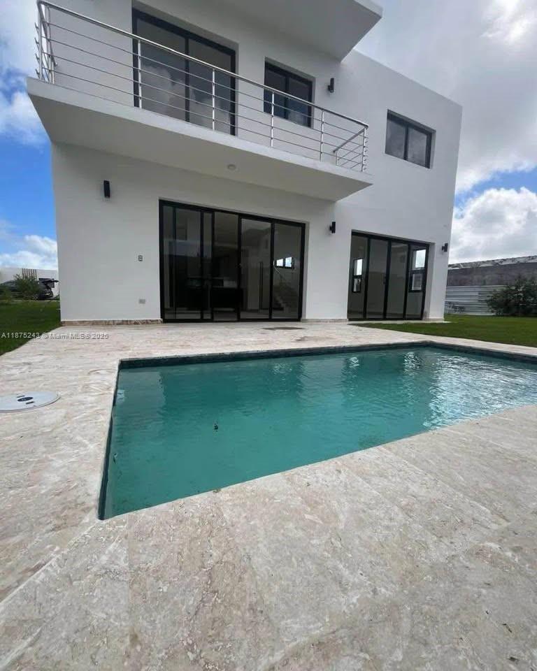Listing #A11875243
