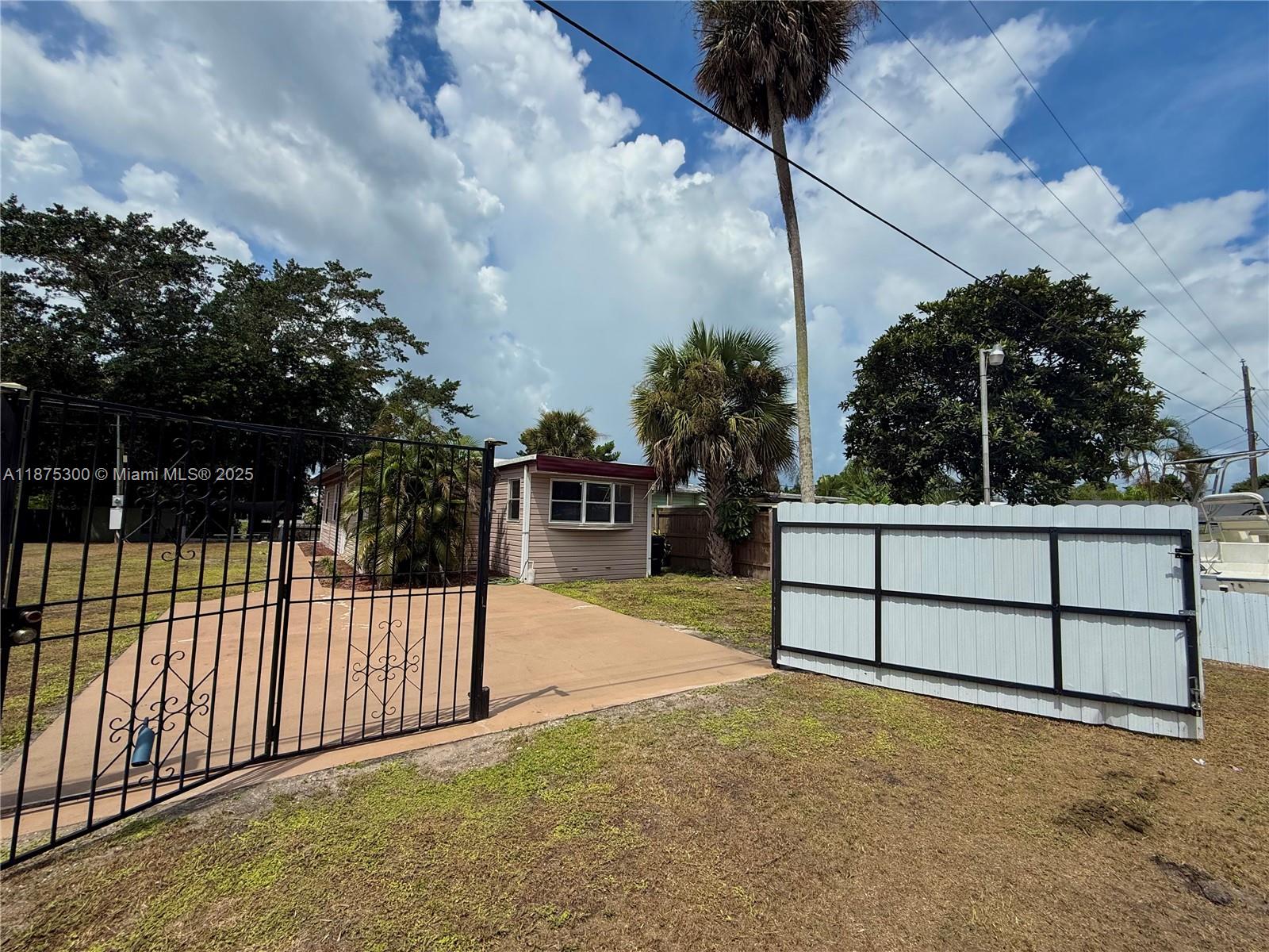 6dd28e9b-7630 3603 SE 35th Ave, Other City – In The State Of Florida FL 34974 — #A11875300