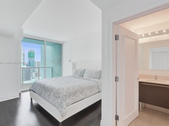 1900 N Bayshore Dr # 3207, Miami FL 33132 — #A11875598