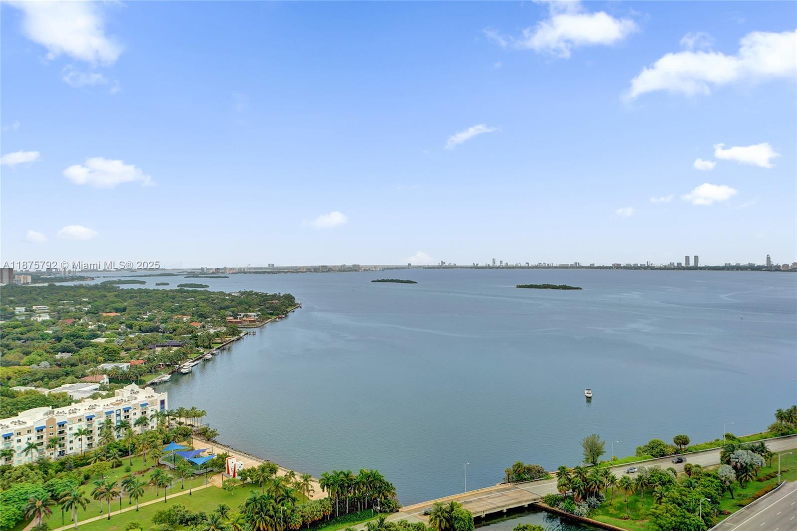 6dd28e9b-7654 601 NE 36th St # 2703, Miami FL 33137 — #A11875792