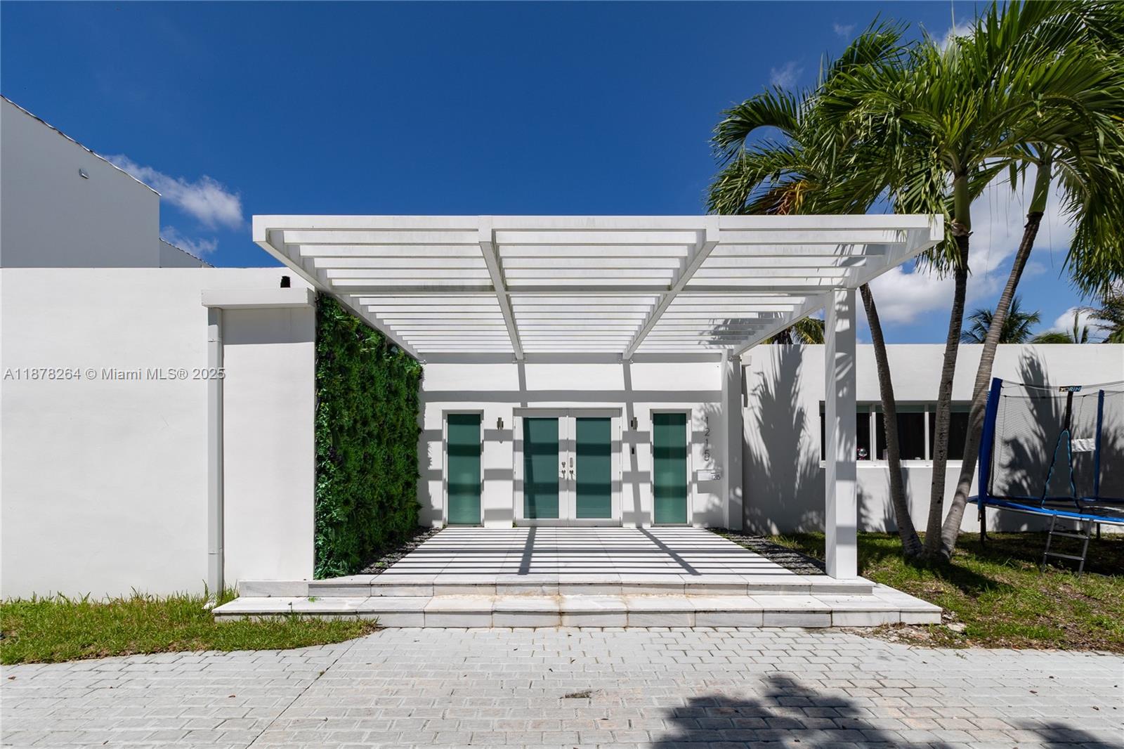6dd28e9b-7780 1215 N Biscayne Point Rd, Miami Beach FL 33141 — #A11878264