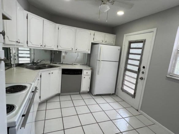 3360 Spanish Moss Terrace # 313, Lauderhill FL 33319 — #B26030742