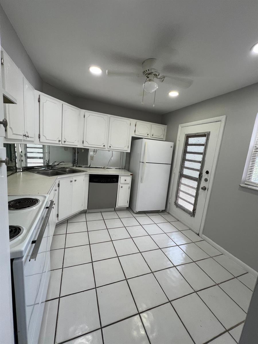 6dd28e9b-7786 3360 Spanish Moss Terrace # 313, Lauderhill FL 33319 — #B26030742