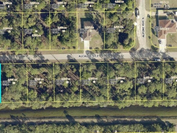 920 Alcalde Street E, Lehigh Acres FL 33974 — #R10863978