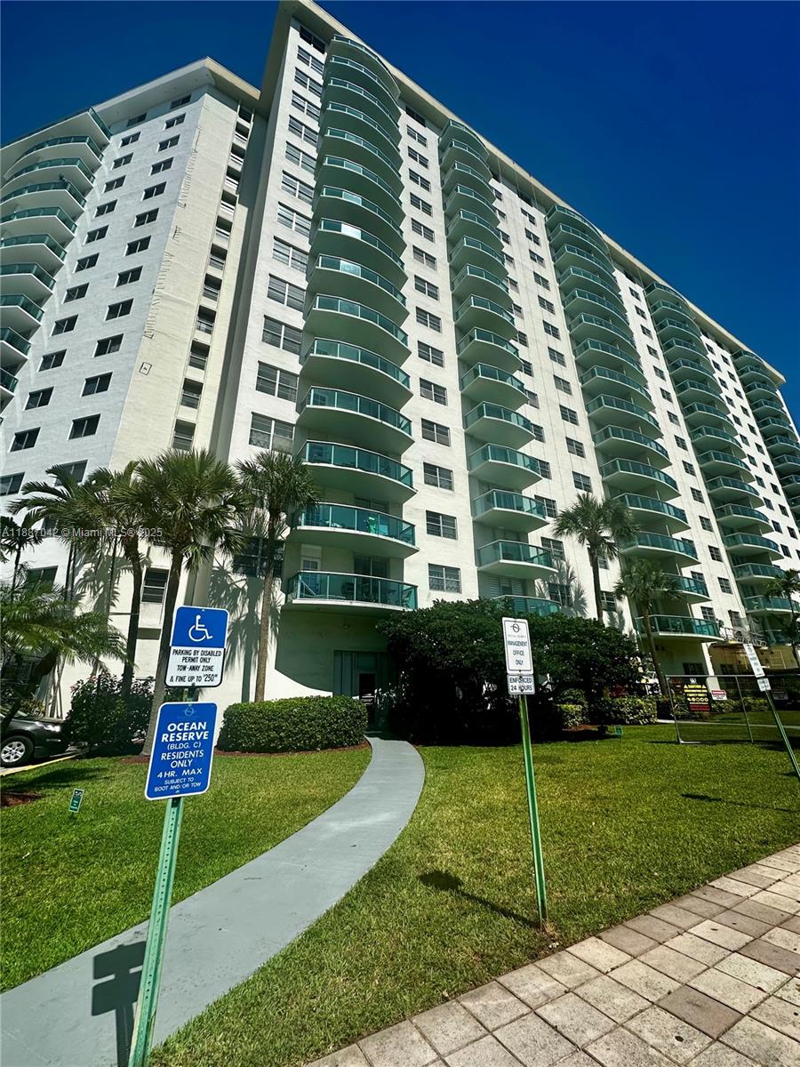 6dd28e9b-788 19370 Collins Ave # 6, Sunny Isles Beach FL 33160 — #A11887042