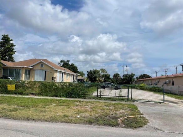 2215 Fillmore Street, Hollywood FL 33020 — #F10394470
