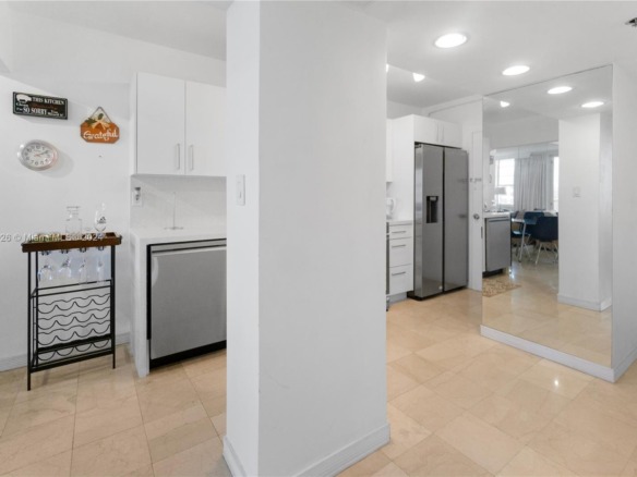 100 Lincoln Rd # 820, Miami Beach FL 33139 — #A11620926