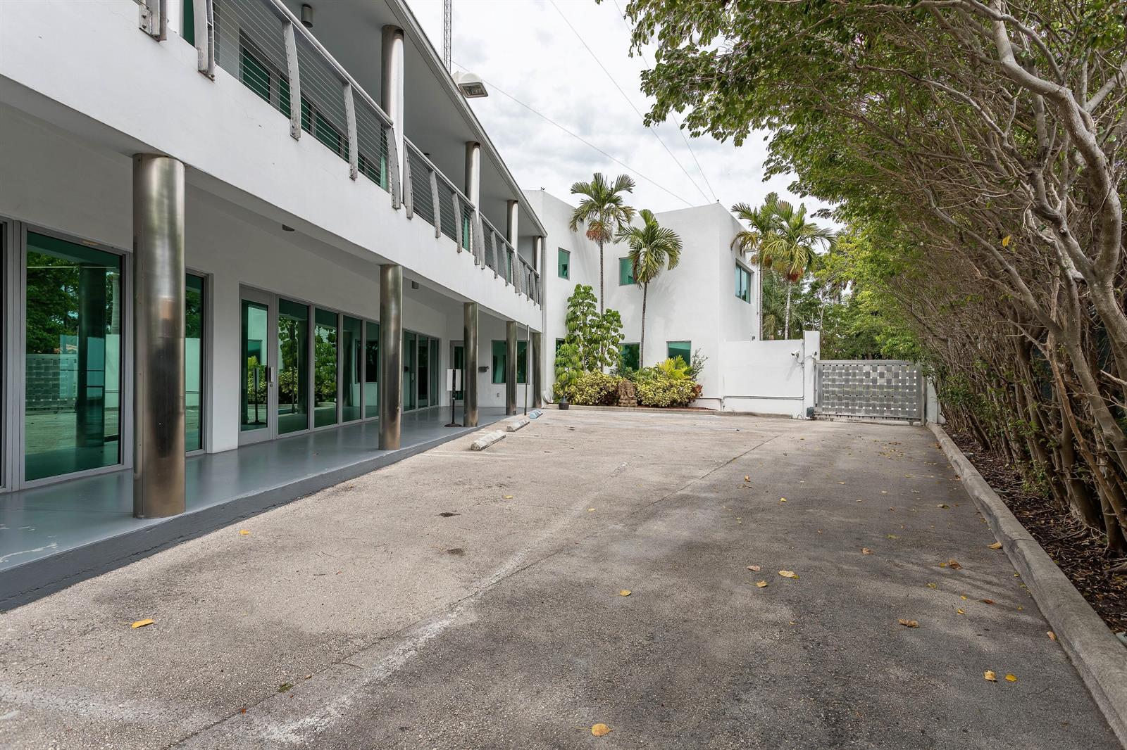 6dd28e9b-7925 5020 Biscayne Boulevard, Miami FL 33137 — #R10941072