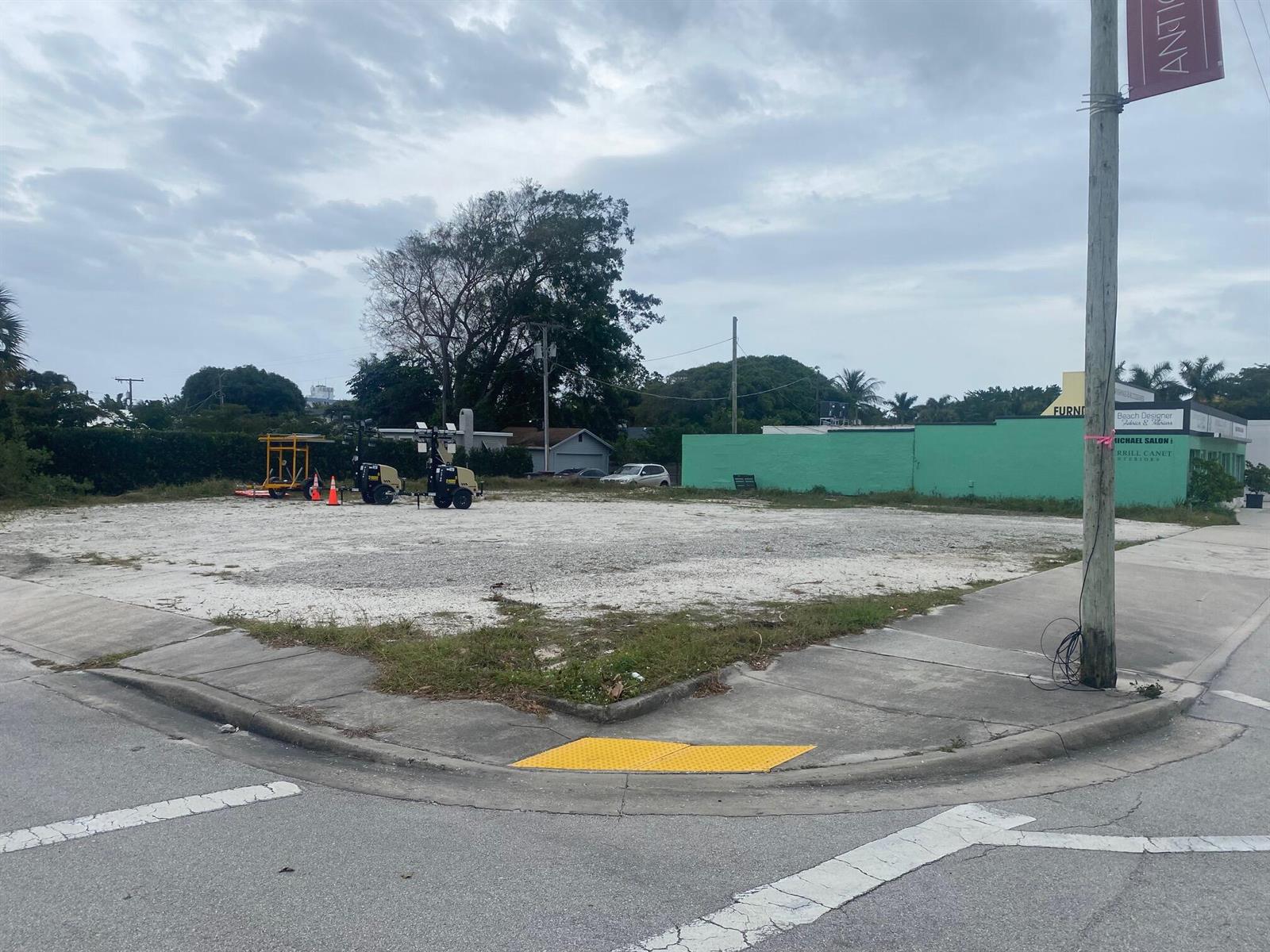 6dd28e9b-7940 3500 S Dixie Highway, West Palm Beach FL 33405 — #R10948594
