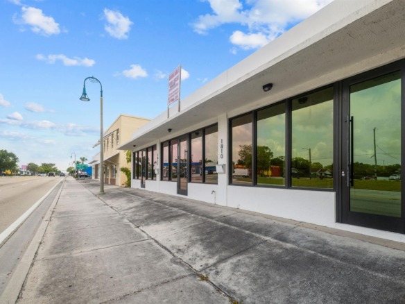 1808/1810 N Dixie Highway, FL 33460 — #R11022082