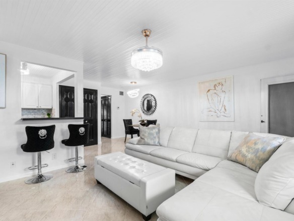 340 Horizons W # 102, Boynton Beach FL 33435 — #R11026631