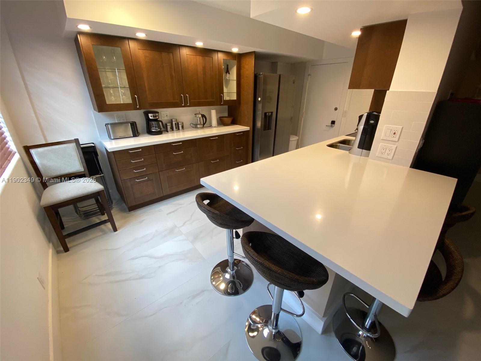 6dd28e9b-829 3161 S Ocean Dr # 1210, Hallandale Beach FL 33009 — #A11902349