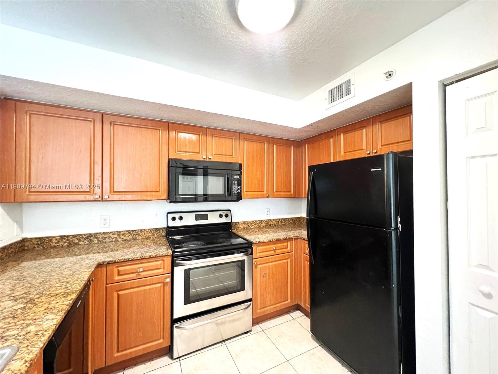 6dd28e9b-839 13820 NE 3rd Ct # 109, North Miami FL 33161 — #A11909794