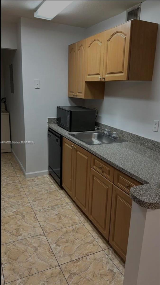 6dd28e9b-850 2952 NW 55th Ave # 2D, Lauderhill FL 33313 — #A11907963