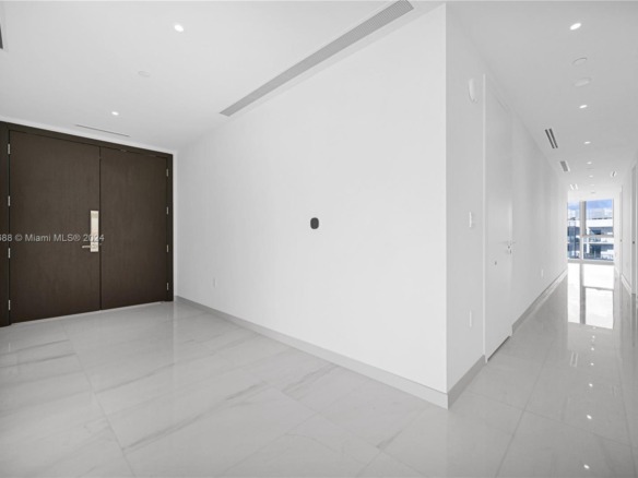 300 Biscayne Blvd Way # 4303, Miami FL 33131 — #A11713688