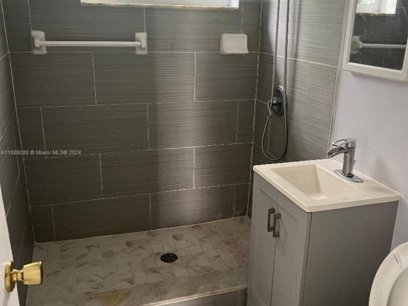 2419 Lincoln St # 23B, Hollywood FL 33020 — #A11688088