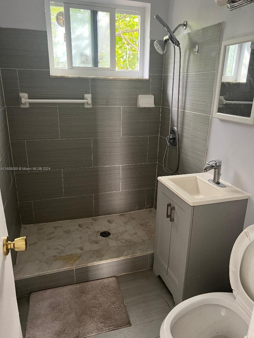 2419 Lincoln St # 23B, Hollywood FL 33020 — #A11688088
