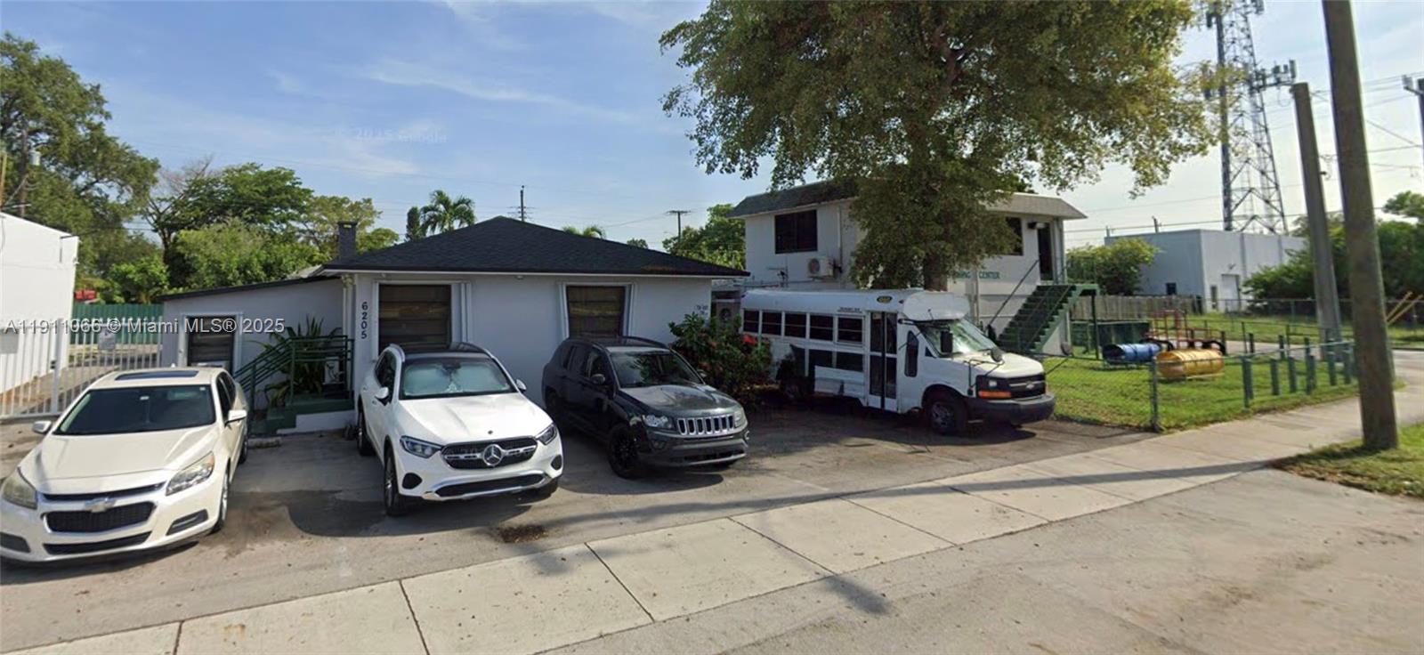 83dcefb7-1010 Listing #A11911066