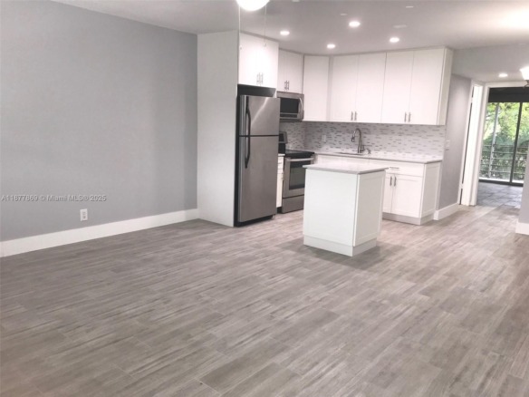 17 Keswick A # 17, Deerfield Beach FL 33442 — #A11877869