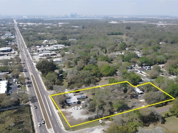 6802 Causeway Blvd, Tampa FL 33619 — #A11911692