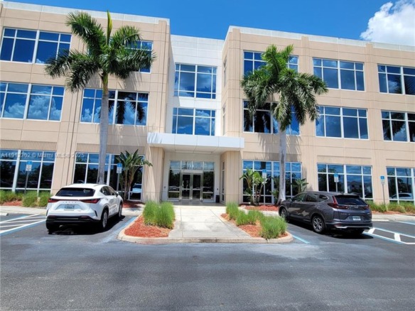 9160 Forum Corporate Parkway, Fort Myers FL 33905 — #A11912302