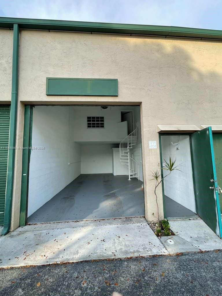 83dcefb7-1124 1771 Blount Rd # 204, Pompano Beach FL 33069 — #A11865090